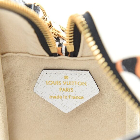 Louis Vuitton Monogram Giant Jungle Beach Pouch Ivory - Picture 5 of 5